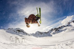 直播吧-英超球队收入与财务状况分析